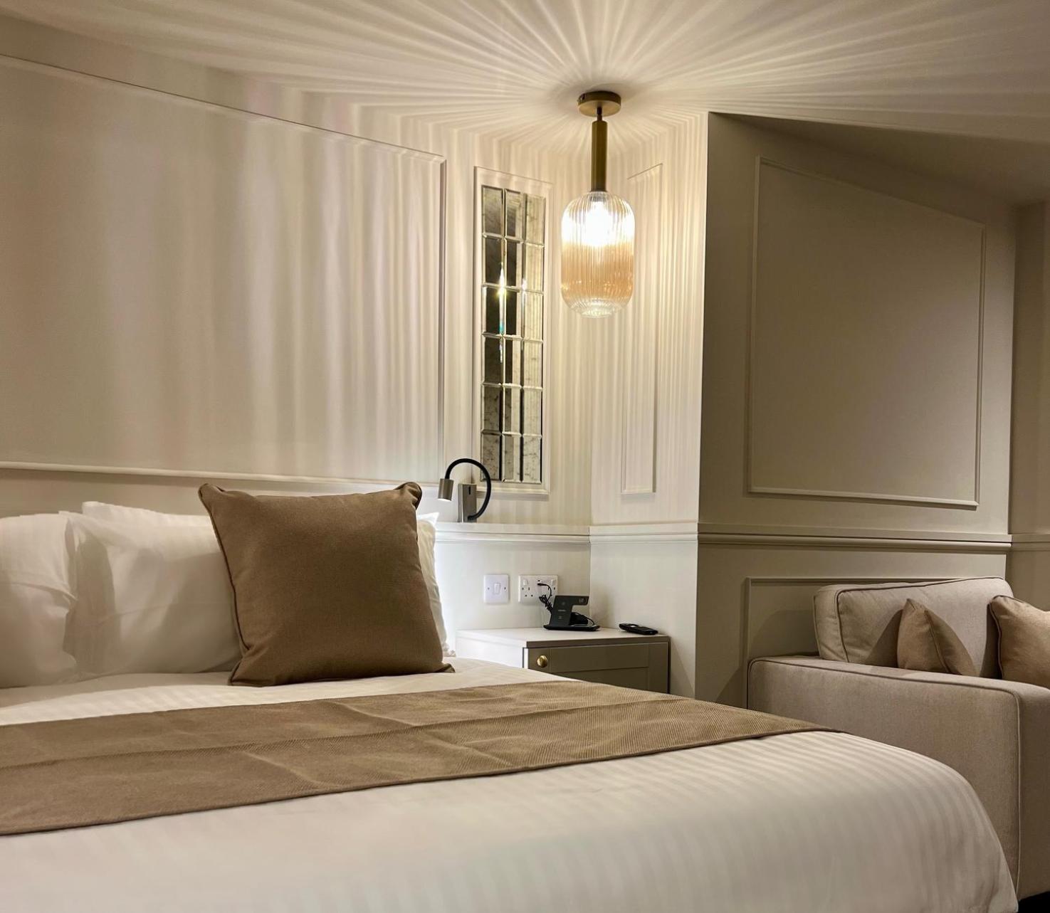 Number 3 Pier Road Suites Whitby Dış mekan fotoğraf