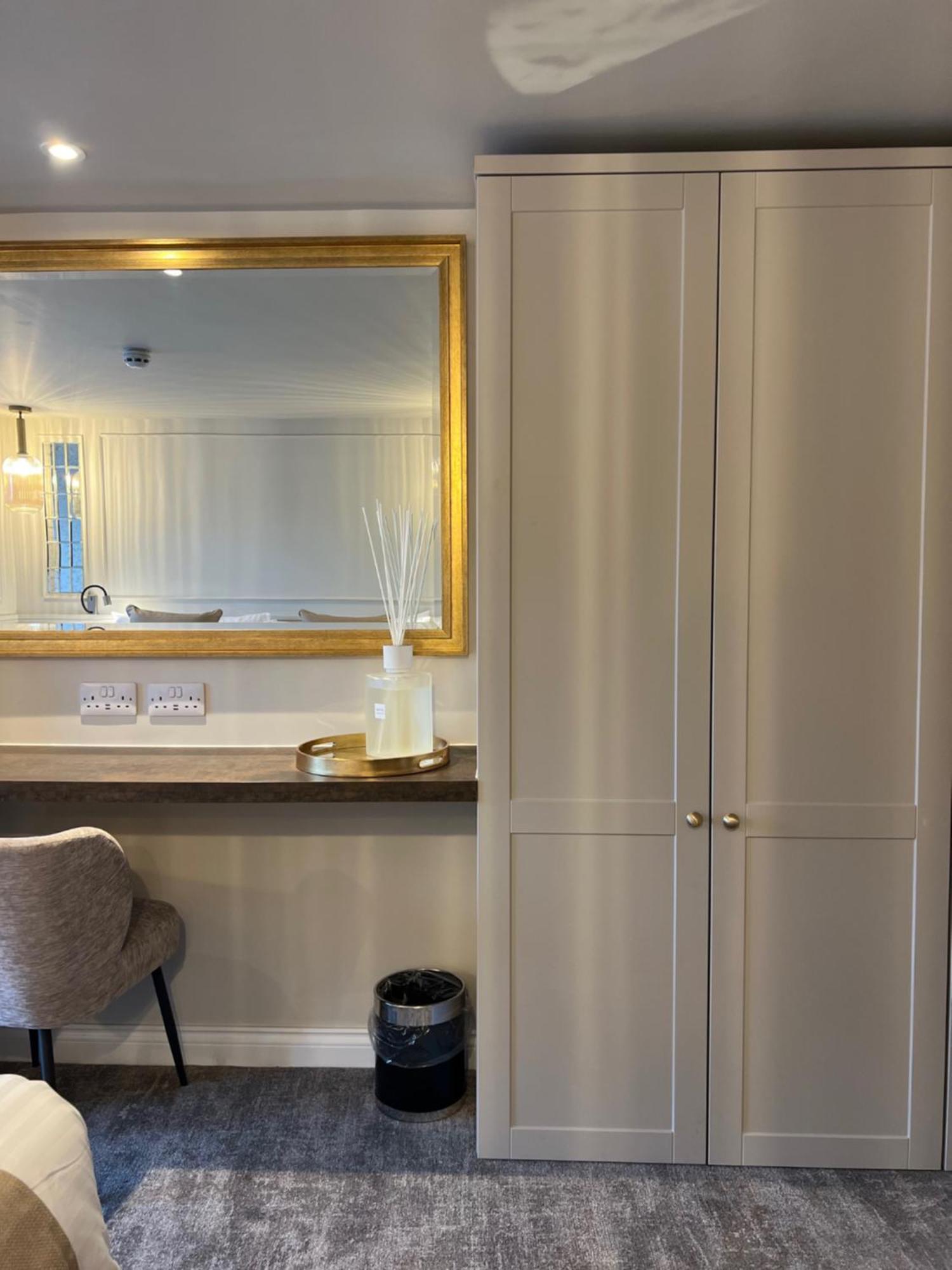 Number 3 Pier Road Suites Whitby Dış mekan fotoğraf